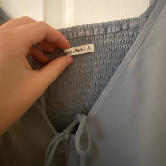 Abercrombie and Fitch Light Blue Long Sleeve Blouse - Picture 5 of 6